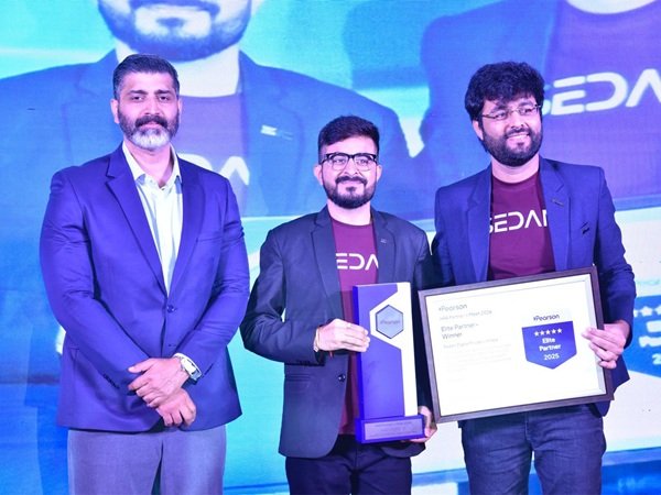 PTENOTE.COM Wins 'Elite Partner' Award from Pearson India for the Third Consecutive Year